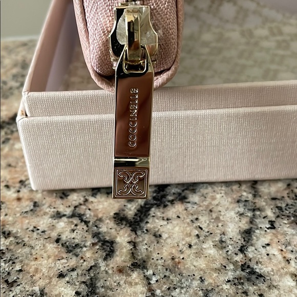 NWOT Coccinelle Small Leather Change Wallet - Picture 4 of 7